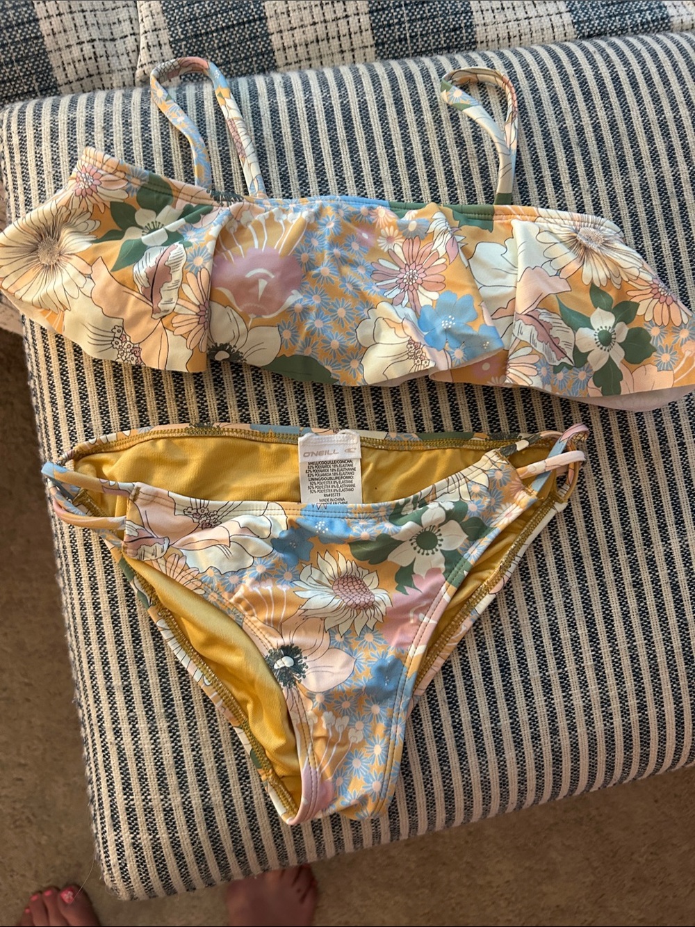 🏄‍♀️ NWOT O'Neill Girls size 12 Twiggy Ruffle set 👙